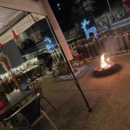 Pension Zur Quelle Deudesfeld Buitenkant foto